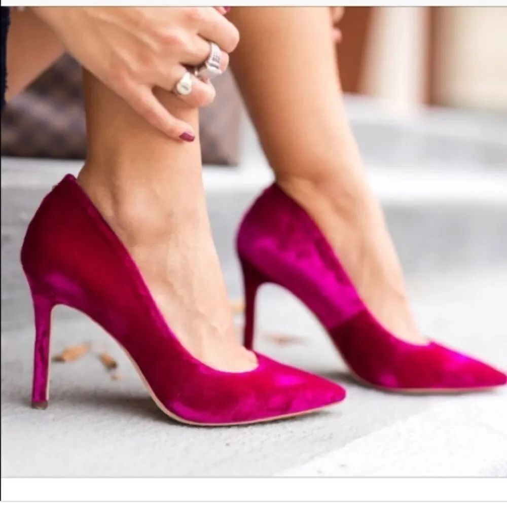 STEVE MADDEN BURGUNDY WONDERS SUEDE HIGH HEEL STILETTOS PUMP